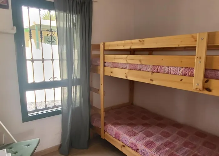 Giardino E Terrazza, Accogliente E Funzionale, Wi-fi, Piscina Condivisa *