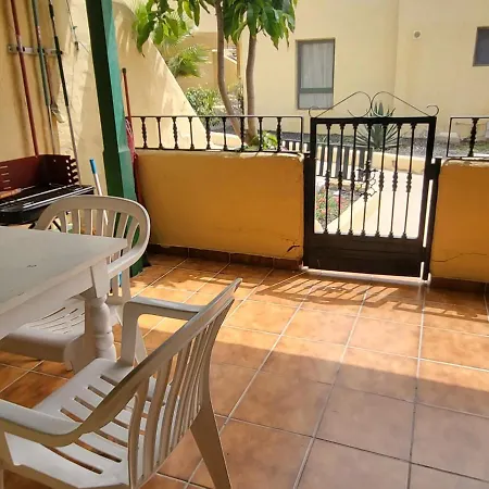 Διαμέρισμα Giardino E Terrazza, Accogliente E Funzionale, Wi-fi, Piscina Condivisa
