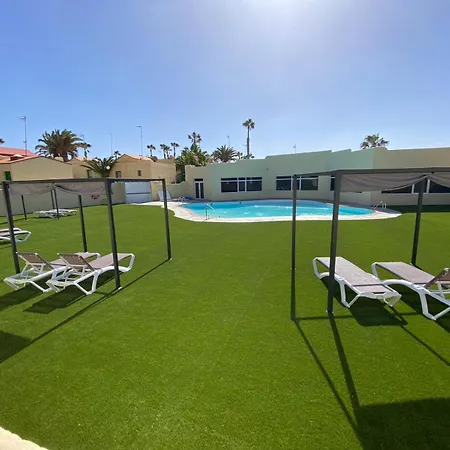 Lejlighed Giardino E Terrazza, Accogliente E Funzionale, Wi-fi, Piscina Condivisa *