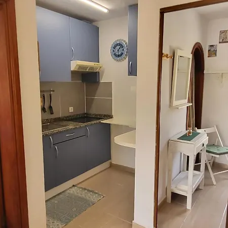 Giardino E Terrazza, Accogliente E Funzionale, Wi-fi, Piscina Condivisa Apartament